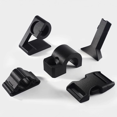 Pezzo stampato in PAHT-CF – nylon 12 con fibra di carbonio